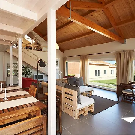 Refuge Holiday Homes - Wooden * 신트라