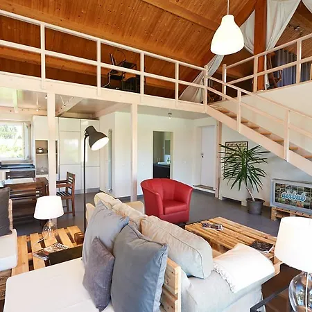 Refuge Holiday Homes - Wooden 신트라