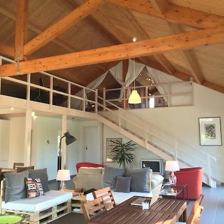 Refuge Holiday Homes - Wooden 신트라